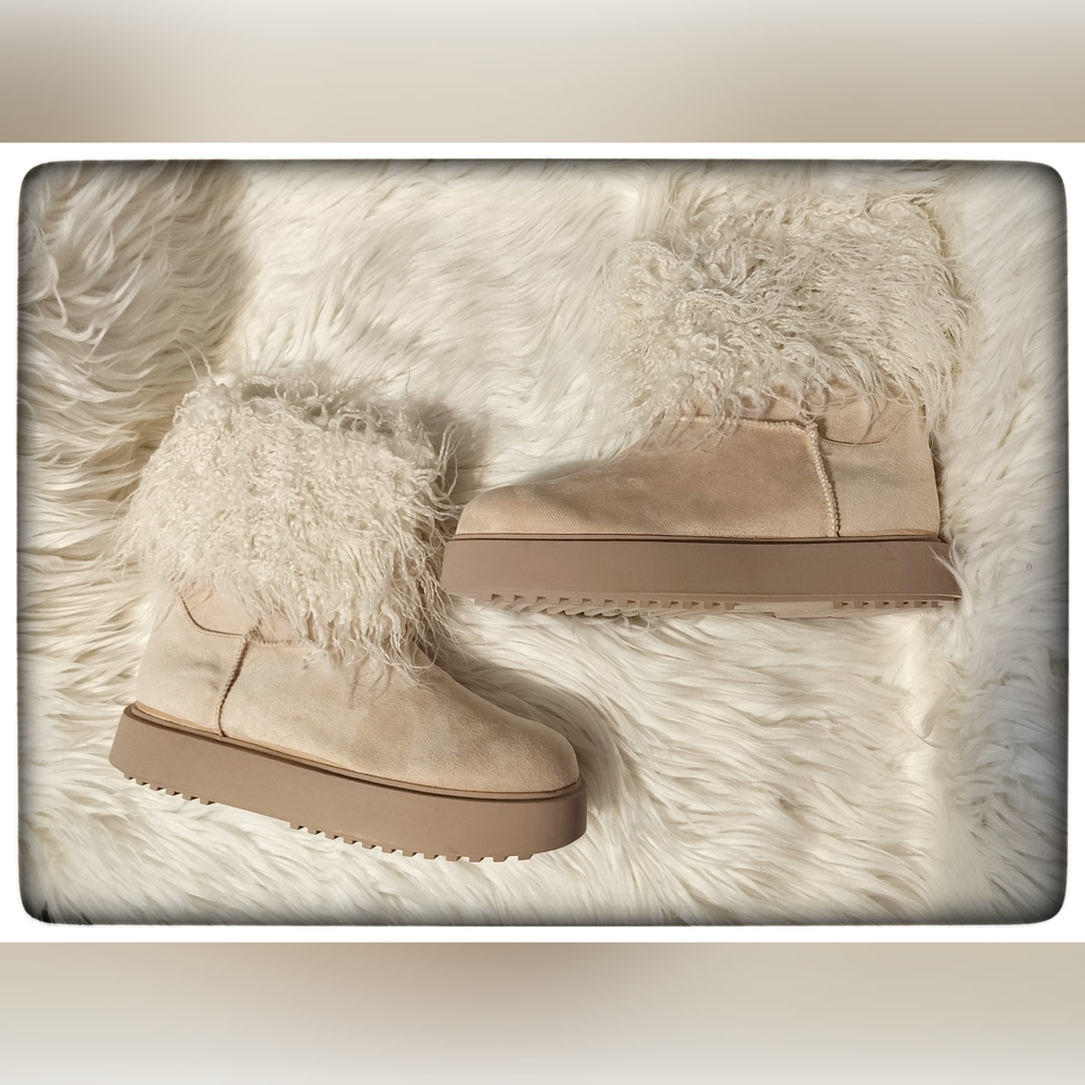 Pretty Little Thing Cream Suede Faux Fur-Lined Boots Sz 7 NWT